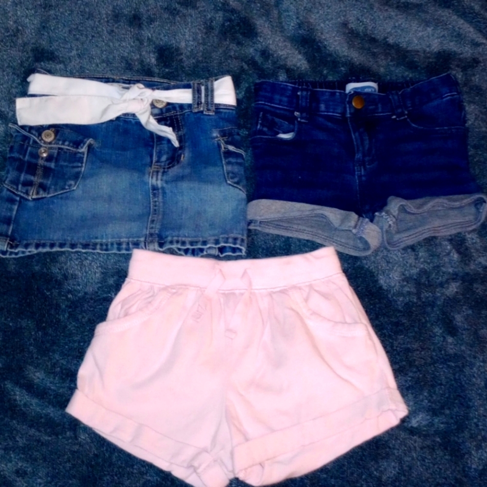 EUC 3 Pairs Old Navy Shorts/Skirt Size 2T